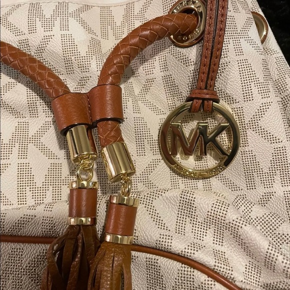 Michael Kors Purse - Picture 4 of 7